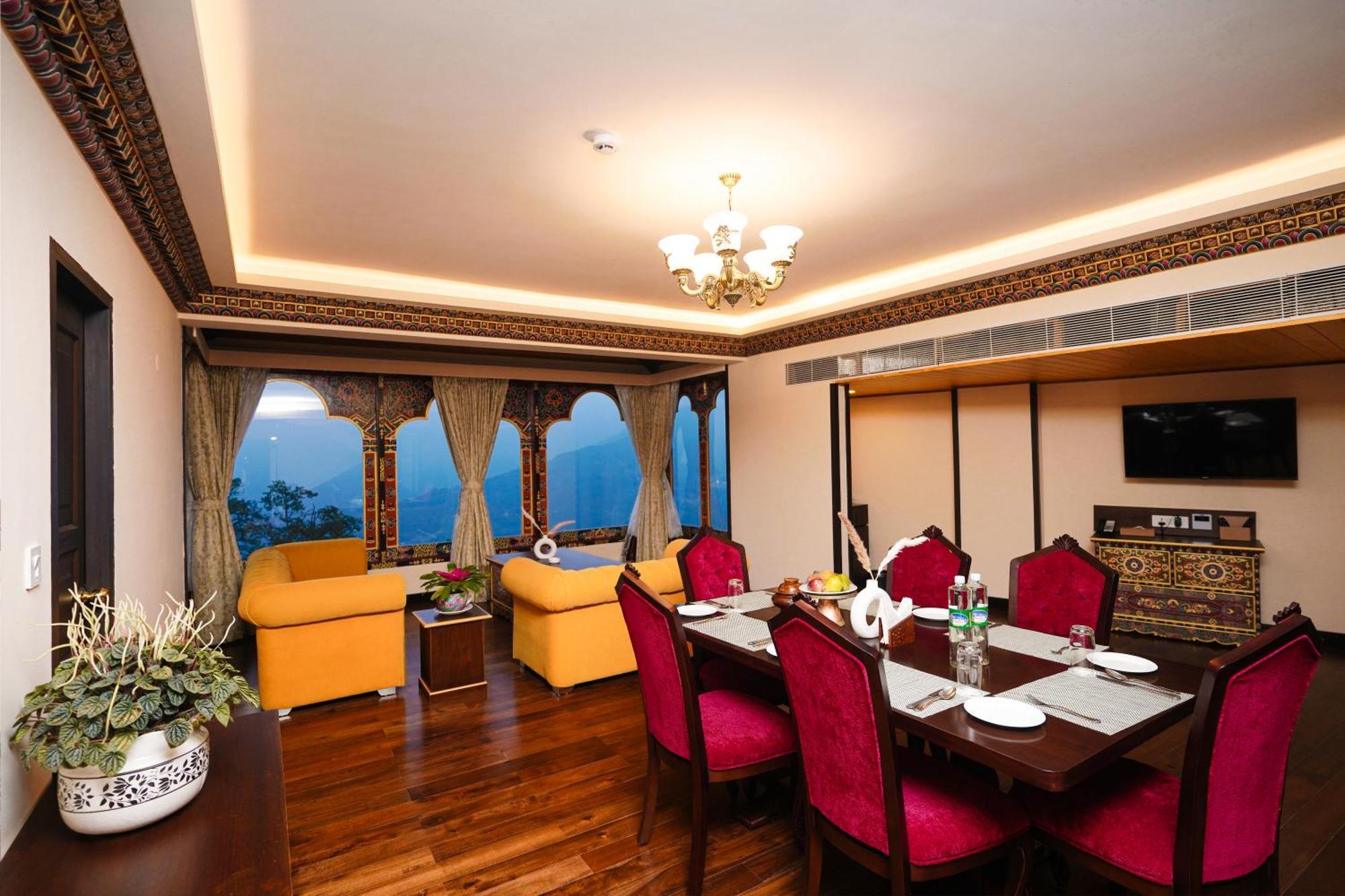 Denzong Regency- Luxury Mountain Retreat Spa & Casino Gangtok Esterno foto